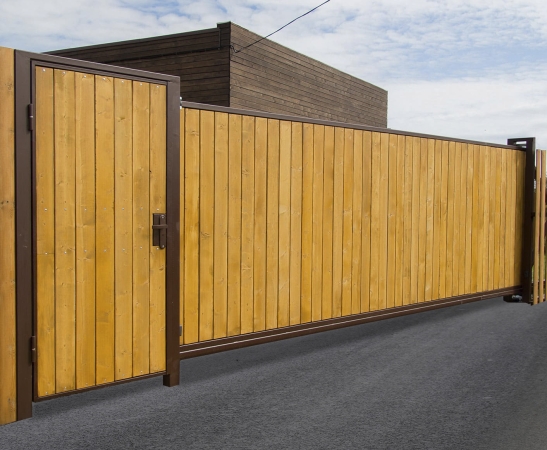 Деревянные ворота в Иноземцево